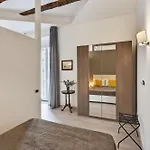 B1flat Mergellina - نابولي