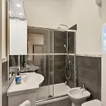 B1flat Mergellina - *