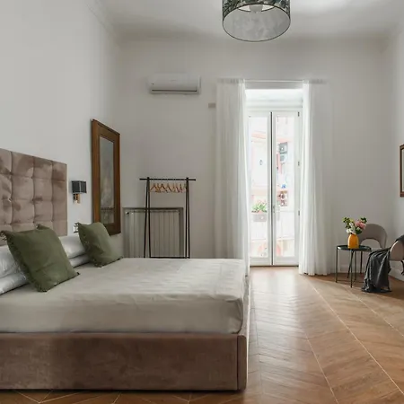 B1flat Mergellina -