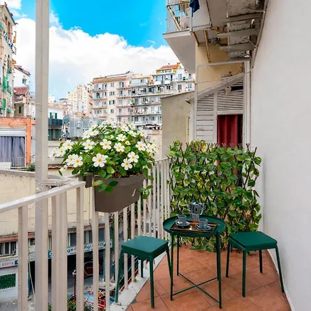 B1flat Mergellina - Napoli